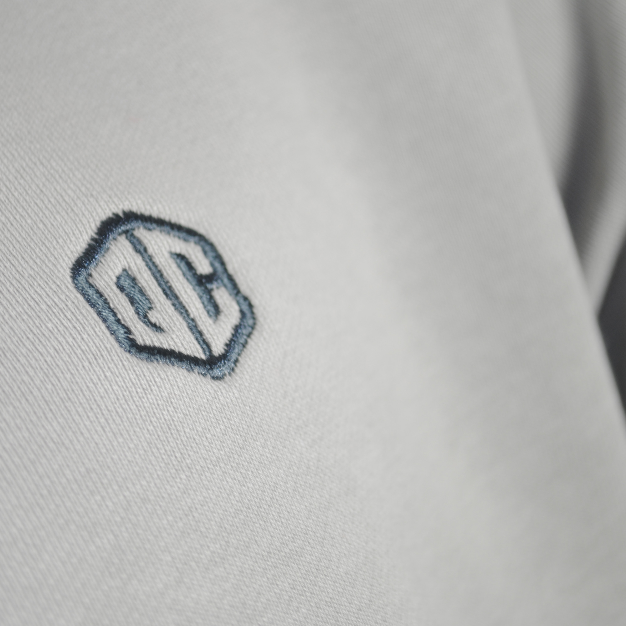 QC Organic Crew - Sustainable and Stylish Carp Fishing Clothing - Image 5
